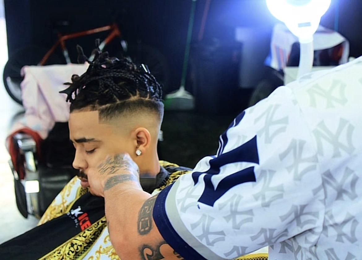 Adalberto Roa creating a precision fade